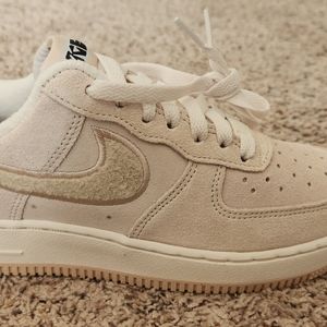 NWT- Nike Women's Air Force 1 '07 SE- phantom/spindrift/black/white